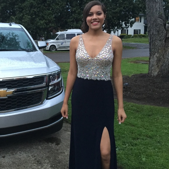 Prom Dress - Picture 1 of 3